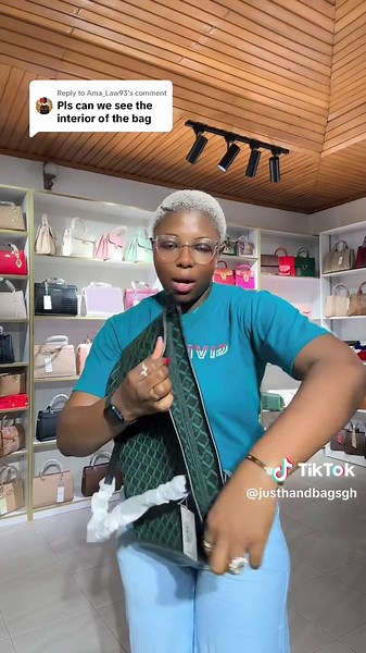 Backhoe Bag Review: Explore Colors and Interior Features