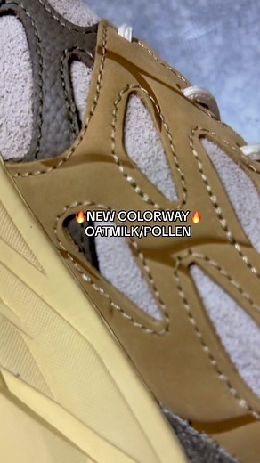 The new Elite Terrain Collection Clifton L merges textures and earth tones to deliver a rugged style that easily transitions from city streets to off-road adventures. 🏔️🌵 Check it out at the 🔗 in bio. #HOKA #HOKAClifton