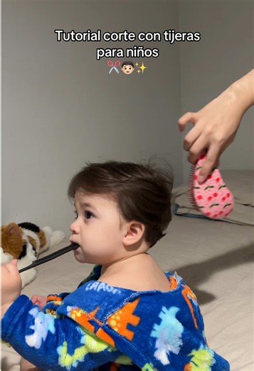Respuesta a @LiaSebas🌻🦔 Amigas mamás, aquí tienen el video tutorial paso a paso de cómo lo hice, no es la primera vez que le corto el cabello pero si la de este corte; desde que nació yo lo he hecho porque a mi hijo le crece el cabello demasiado rápido y ya una vez alguien se lo cortó con tijeras y le quedó como un coleto, la mala mano si existe y yo tengo experiencia cortándome el cabello desde hace años, así que por eso prefiero hacerlo yo. Espero les sirva y me mandan foto✨🤍🫣 #tutorial #c