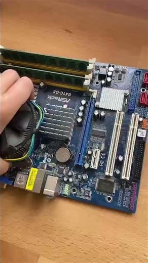 Installing DDR2 RAM & GPU in Old Gaming PC #pcrepair #tech #build