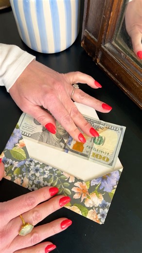 8.5M views · 65K reactions | Easy beautiful envelope! #papercrafting #giftguide #money | The Lauren Show | Facebook