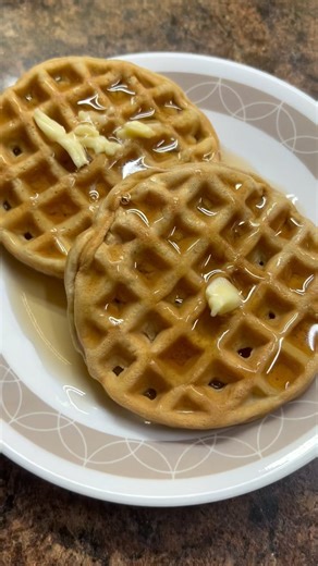 But why are these so good though?! 😳. 1 egg, 1 Tbsp sweetener 1 Tbsp peanut butter, 1/4 tsp baking powder, 1 tsp vanilla, optional: 1 scoop protein powder. Mix well and add it to greased mini dash or waffle maker. Top with sugar free maple syrup and butter. Thank me later lol #ketobreakfastideas #highproteinbreakfast #viralrecipes2024 #soyummy #tasty #easyrecipes #easyketorecipes #easyketobreakfast #breakfastideas | Danielle Broussard