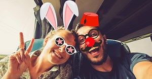 How to use face-tracking AR stickers - Corel Discovery Center