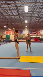 𝒮𝓉𝒶𝓃𝒹𝒾𝓃𝑔 𝐹𝓊𝓁𝓁 on laser beam! Can’t wait to move it up to high beam 💎 #jemmagraceoie #11yearoldgymnast #standingfull #beam #beaming #lifeinaleo | ☆ Jemma Oie ☆