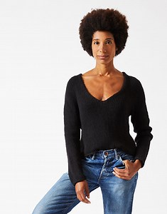 Finishing a V-neck with Ribbing