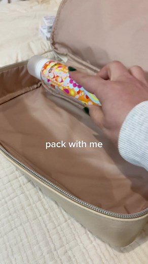 Packing Toiletry Bag for Eurotrip | Beis Dopp Kit Review