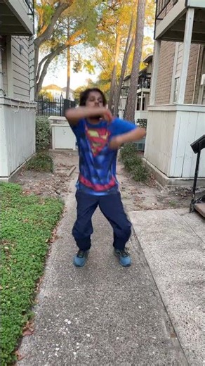 Wobble #rapper #remix #music #dance #hiphop #souldancers #dancing #love #dancechallenge