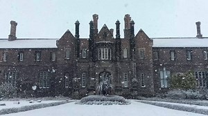 It's snowing!! Christmas has come early on campus ❄ | York St John University