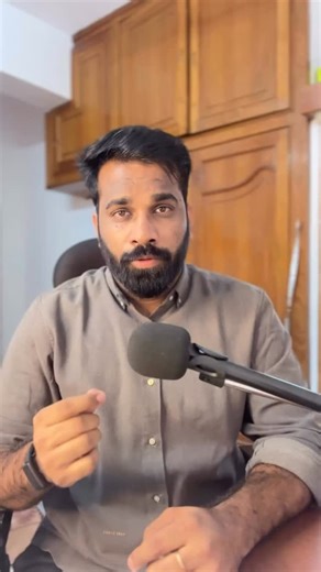 Bajaj Electronics 🚀👑 Not just appliances… ❄️📺 They built retail empires 🏬 They invested in real estate 💼 From Hyderabad streets to Delhi’s malls… Bajaj Electronics isn’t just a store… it’s a ₹7,000 Cr empire 🔥 [ Pavan Bajaj, Karan Bajaj, Electronics Mart India, IPO, Real Estate Bets, Telangana, Andhra, Delhi NCR, Hyderabad, Retail Revolution, iPhone 17, apple event ] #BajajElectronics #RetailEmpire #HyderabadBusiness #FamilyBusiness #IndiaRetail #BusinessCaseStudy #hyderabad #andhrapradesh