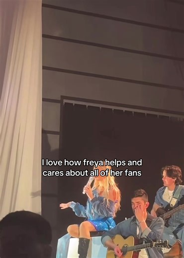 Freya Skye: Connecting with Fans in London