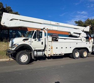 2011 International 7000 Series 7400 bucket truck / boom truck | eBay