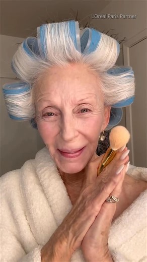 Colleen Heidemann on Instagram: "Indeed, a perfect color match will be yours, as well as a lovely medium coverage which looks as smooth as silk and feels comfortable to wear throughout your entire day ✨ #LOrealParisPartner #LOrealParisMakeup #LOrealTrueMatch"