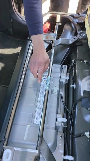 Toyota Yaris Hybrid 12 volt, hybrid battery and safety plug location. #Toyotayaris, #toyotahybrid