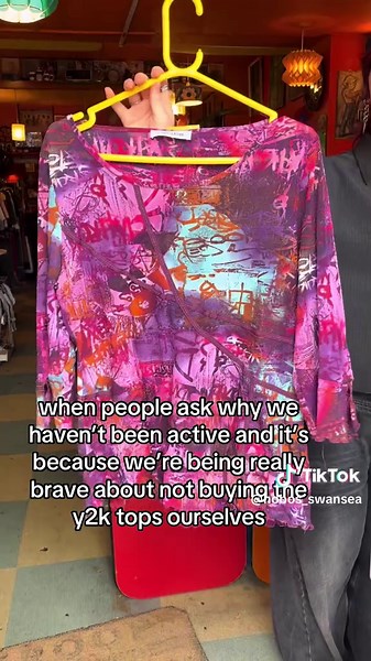 Embracing Vintage Fashion Choices in Swansea