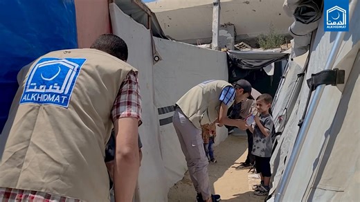 13K views · 416 reactions |  #Gaza: Cash Eidi and Gifts delighted hearts of innocent Palestinian children on Eid-ul-AdhaThe distribution of cash Eidi and gifts brought a wave of joy to Palestinians. The faces of innocent Palestinian children lit up with happiness, and for a moment, their sorrow gave way to Eid celebration. #AlkhidmatFoundation #Gaza #Qurbani2025 #eiduladha #Palestine | Alkhidmat Foundation Pakistan | Facebook