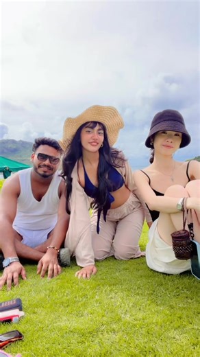 Exploring Maui with Friends from Around the World