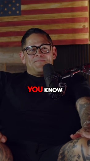 69K views · 542 reactions | “Yes, I was Hilary Duff’s bodyguard.” At the peak of her Disney career, she was the biggest name in pop culture. From navigating paparazzi, red carpets, and packed restaurants. @fldwrx shares what it was like protecting America’s sweetheart when every move had to be calculated—even a bathroom break. #WildChaosPodcast #HilaryDuff #CelebritySecurity #DisneyEra #BodyguardStories | The Wild Chaos Podcast | Facebook