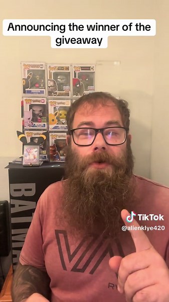 And the giveaway winner is #pokemon #pokemoncards #pokemontiktok #giveaway #fyp @Beef