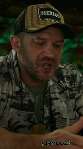 Extraterrestre Morado y su Amor por las Gemas