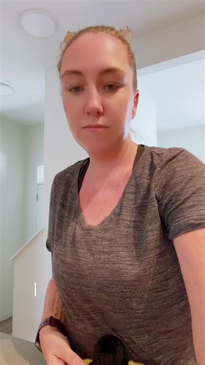 Knitting a Cheerful Bumble Bee for a Friend