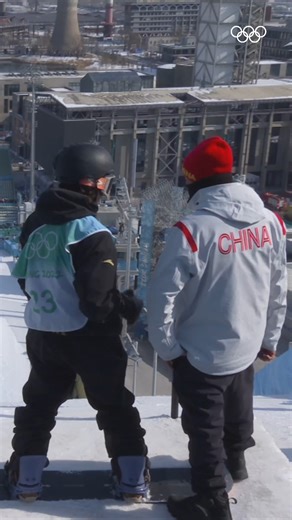 Yiming Su did not come to play! 🤩 The #Beijing2022 reigning champ scored a 174.50 on home snow at the FIS Snowboard Secret Garden World Cup, taking the men’s snowboard big air win and landing on top of the podium for the first time in two years.🏂 | Olympics