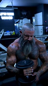 Download my app 📲 to train with me! Click the link in my bio! ↙️ @Lifts.with.wolves @Lifts.with.wolves @Lifts.with.wolves Available in the App Store and Google Play Store! ✅ 18 different programs, for different goals, different fitness levels, and different schedules. ✅ Over 400 different exercises! Programs include: - Bodybuilding - Pure Strength - Power Building - Full Body Physique - Free Weights Only - Body Part Split - Upper Body - Lower Body Split - Big Booty Program - New to the Gym - Bo