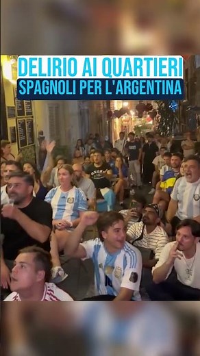 Ai Quartieri Spagnoli esplode la festa per la vittoria dell’Argentina 🇦🇷💙