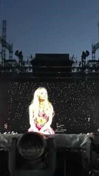 Sabrina Carpenter covering "Dancing Queen" by ABBA | The Eras Tour Argentina 🇦🇷 (Night 2)