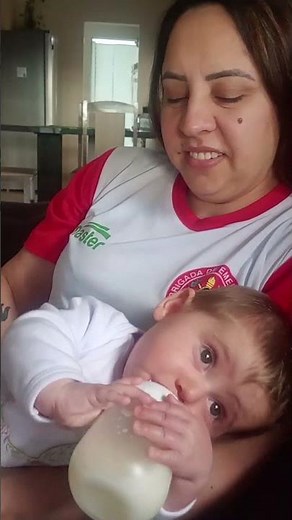 minha afilhada mamando sozinha ❤️❤️❤️❤️🙏