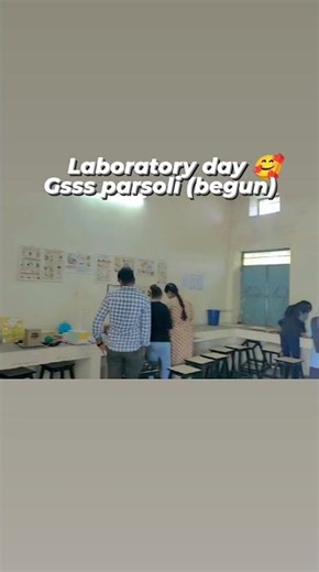 "Lab me action! 💥 Practical ka maza abhi! #ScienceShorts #LearningFun"