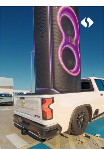 Ele estava procurando uma JBL gigante… 🤩🔊 Daquelas que fazem qualquer lugar virar festa. Procurou, comparou, imaginou o som no máximo… e adivinha? Encontrou no Shopping China. Agora a dúvida que não quer calar: será que ele conseguiu levar essa JBL gigante pra casa ou ficou só na vontade? #ShoppingChina #ComprasParaguay