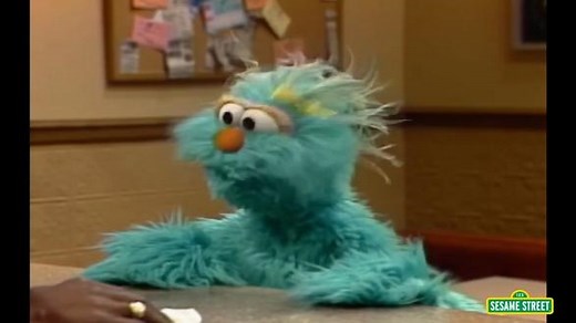 Rosita罗西塔的生日到咯，还记得她的第一次荧幕登场秀吗？小心Rosita罗西塔爱的抱抱哦～