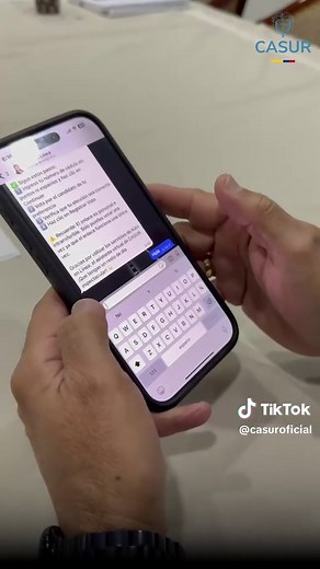 #CasurInforma El director (e) de Casur, Coronel (RP) Alvaro Antonio Arenas Muñoz, muestra a los afiliados como registrar su voto en las elecciones de Casur 2025 a través de Kata en Linea. Mira el video y sigue los pasos. Recuerda: Pueden votar los afiliados titulares de asignación con corte al mes de abril de 2025