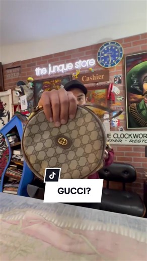 What’s the difference between a real and a fake #gucci bag?