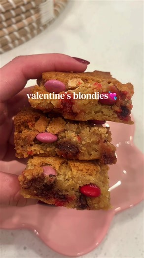 Delicious Valentine's Blondies Recipe to Impress