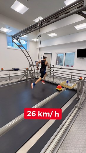 🔥 10 to 26 km/h increased Speed 🔥 Join me next time on this beautiful, huge treadmill. There is Space for some more runners !!! ☺️🙌 Don’t forget to join my RUN WITH THE FLOW Team first. Only 5 days …. @wflworldrun 🏃🏼‍♂️💨 LINK IN MY BIO. | Florian Neuschwander