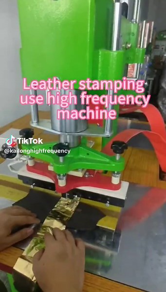 Leather products stamping stamping, widely used, handbags, bags, leather goods, leather shoes, need high frequency machine to find me,#Leather products stamping#highfrequencyweldingmachine #TPUplastic #emboss #packing