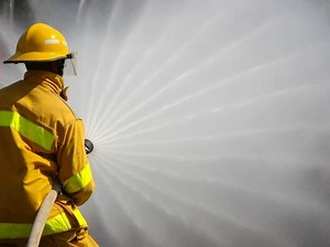 405 N. Near LAX Closed After Tanker Hauling Jet Fuel Catches Fire