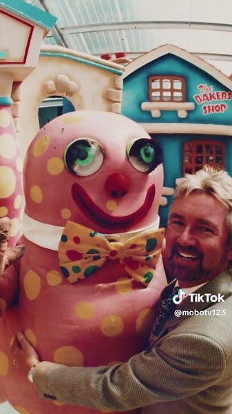 The Terrifying True Story of Mr. Blobby's Haunted Theme Parks