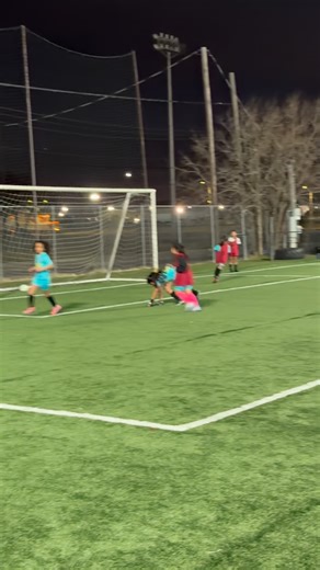 Ace Cotto on Instagram: "Beautiful to see it come to life. 👀⚽️ Finding splits. Diagonal runs off the ball. The stuff we grind on day in and day out showing up in real time. This is Soccer IQ. #DKSCChavez #SoccerIQ #2017Girls #DetailsMatter #TrustTheProcess"