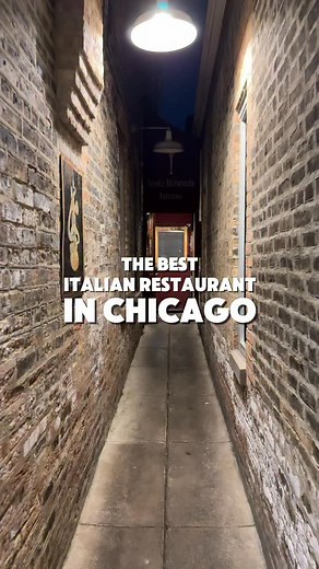The Chicago Italian restaurant you wish you would’ve known about it sooner 🍝 @ignotzristorante has easily became one of my favorite Chicago restaurants. Located in the Heart of Italy, they shut the block down to allow room for more tables. Everything I had here was over the top, hands down good. If there’s one thing you can’t miss though, it’s their baked lasagna! #chicagogram #chicagofood #chicagofoodie #chicagoeats #chicagorestaurants #chicagoitalian #chicagopasta #chicagobucketlist | Kaylee