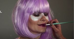 Mardi Gras makeup: 9 easy steps for creating a glitter mask