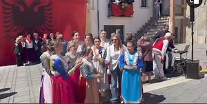 34K views · 1.2K reactions | Vajzat Arbëreshe ❤️ këndojnë “Lule lule, maca maca”, gjatë përurimit të shtatores së Skënderbeut 礪 në San Basile  | Shqiptaret jane Ilire | Facebook