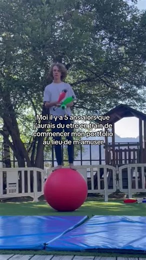 J’aurais du commencer des que je savais marcher help #portfolio #art #parcoursup #relatable #humour