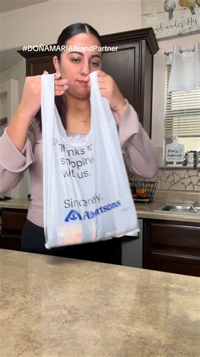 #DOÑAMARÍABrandPartner I want abuela flavor…not abuela hours 😌 DOÑA MARÍA® Mole understood the assignment — easy-open lid, just add caldito de pollo and it still tastes homemade. Midweek dinners = handled thanks to Dona Maria US. #HuevonaLife #DOÑAMARÍAMole #RealFlavorMadeEasy | Huevonalife