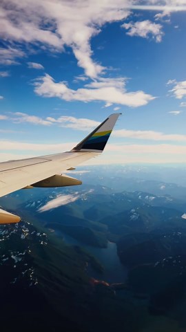 Why I Always Choose the Window Seat | Travel Experience