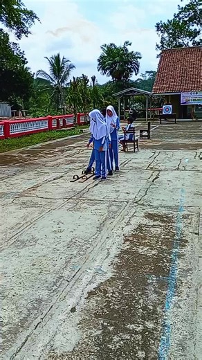 dicoba dulu gak ada salahnya gass kuy bakiak/terompah panjang #oltrad #tarompahpanjang #bakiak #nesasel #fyppppppppppppppppppppppp