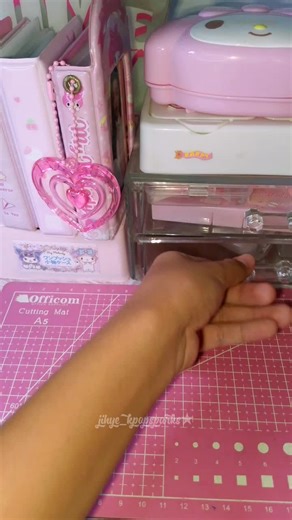 K-Pop Themed Desk Setup Tutorial for Fans