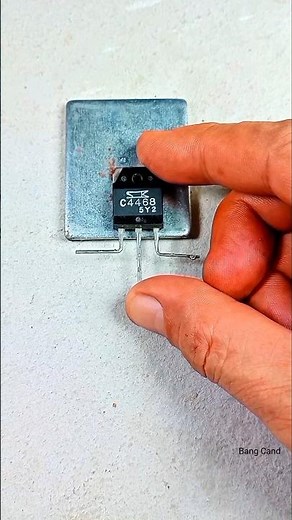 Simple experiment on how an npn transistor works. #transistor #tranzistori #electrocasnice #npn