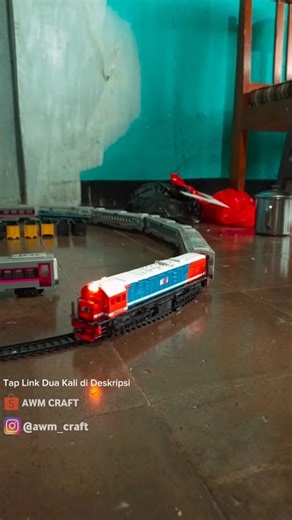 Triple Traksi Miniatur Kereta Api Indonesia - Duo CC 201 Plus CC 203